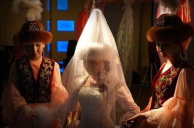 Қыз ұзату: Тілек-баталар